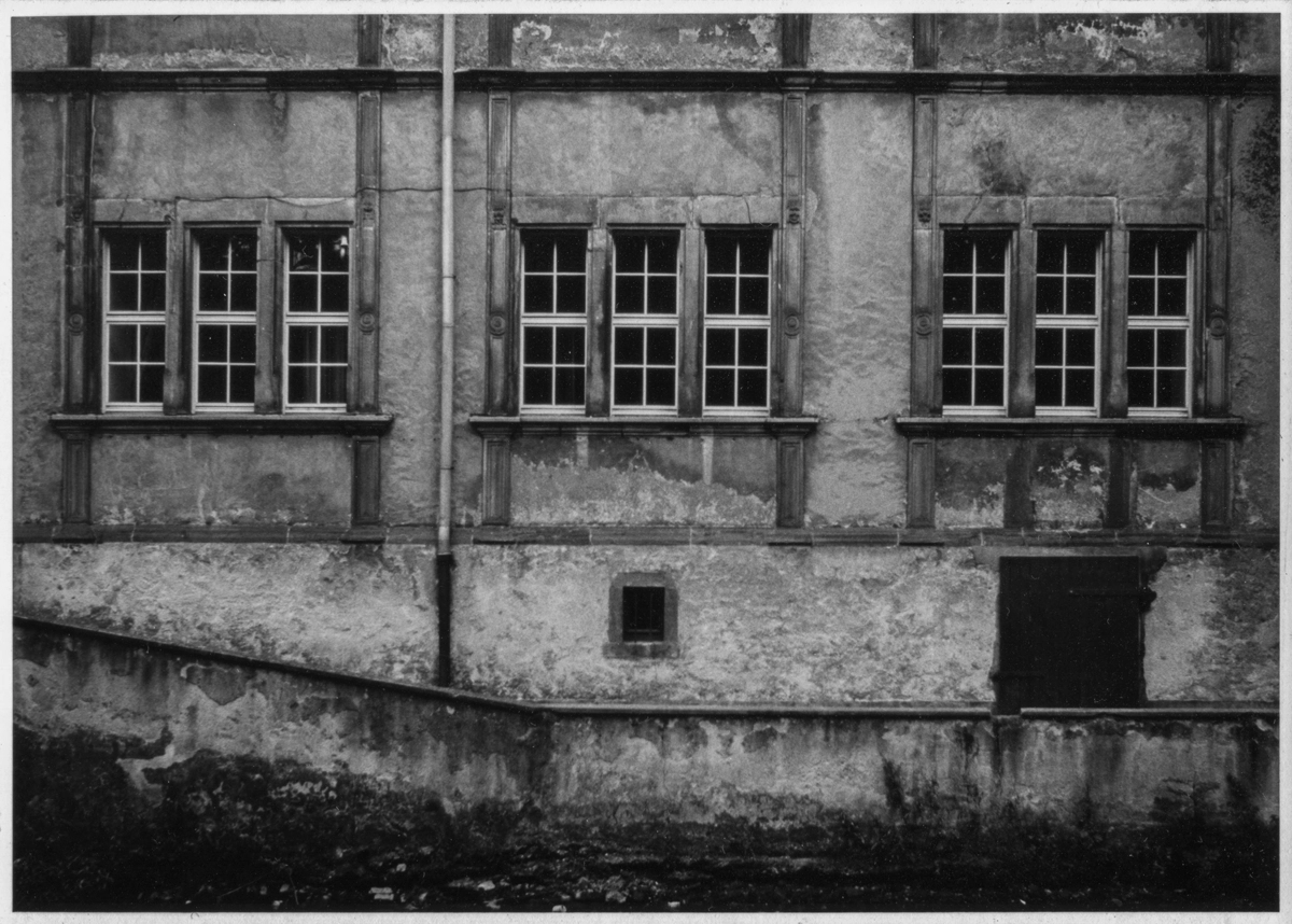 TEGG – Bild »Fassade« aus Bilderserie »Frühe Arbeiten – Fassaden«
