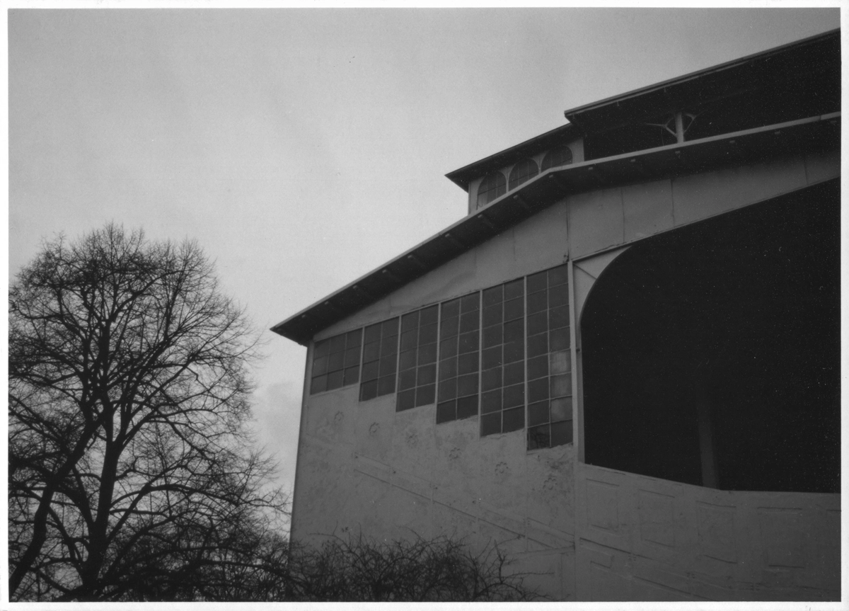 TEGG – Bild »Tribüne« aus Bilderserie »Frühe Arbeiten – Sammelsurium«