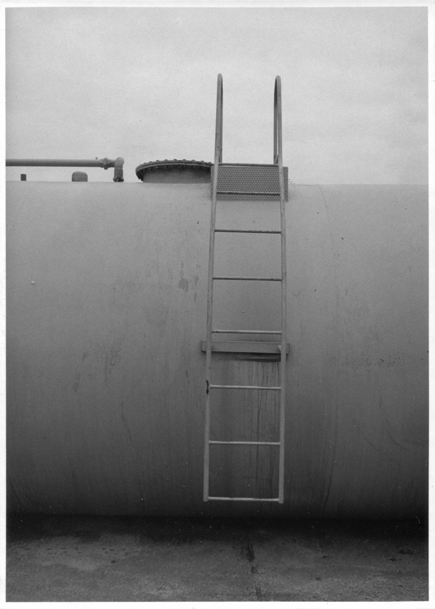 TEGG – Bild »Tank« aus Bilderserie »Frühe Arbeiten – Sammelsurium«